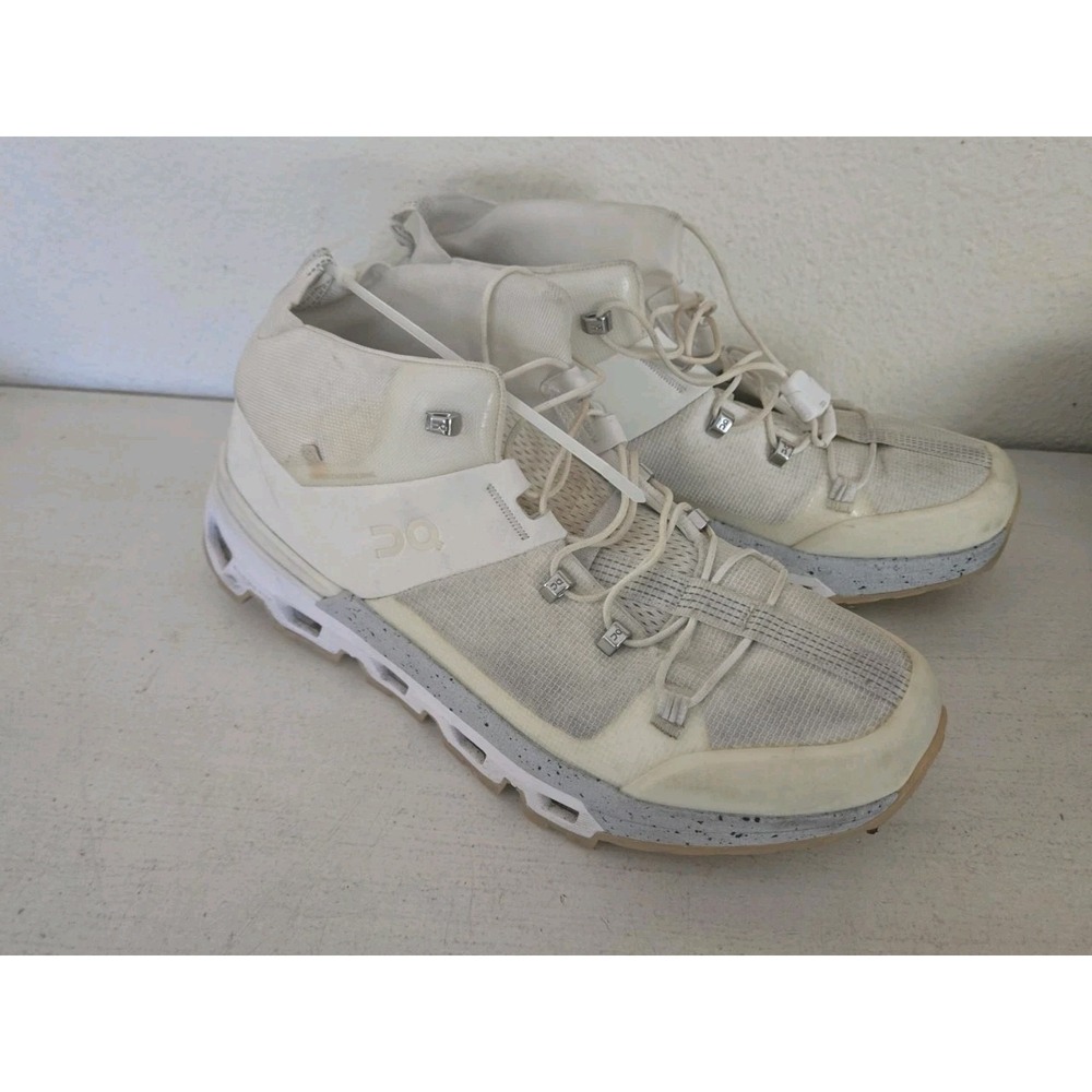 ON CLOUD Women's Cloudtrax Hiking Shoe 9.5 White